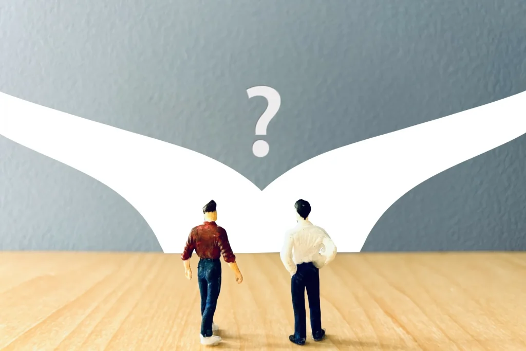 WordPress vs. カスタムCMS:どちらが最適か?メリット・デメリットを比較!